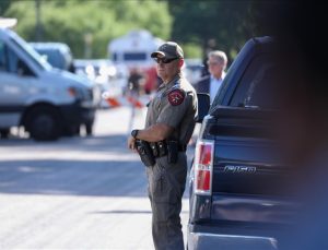 Teksas’taki okul saldırısında polisler arasında iletişim kopukluğu yaşandığı ortaya çıktı
