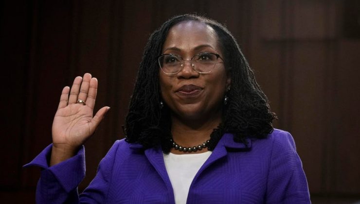 ABD’nin ilk kadın siyahi Yüksek Mahkeme Yargıcı Ketanji Brown Jackson yemin etti