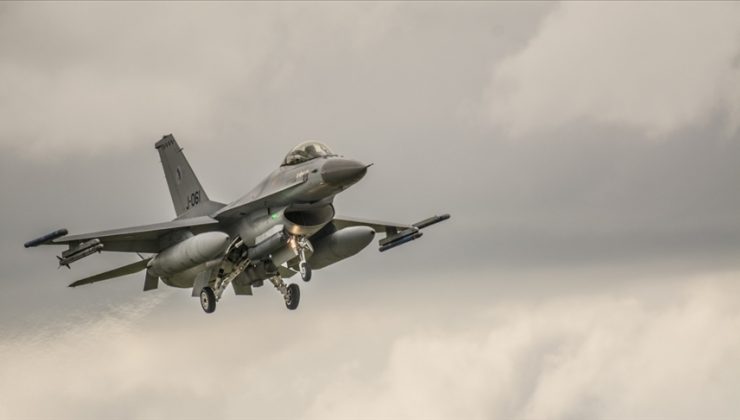 Yunan lobisine yakın ABD’li kongre üyesi Türkiye’ye F-16 satışına ilişkin tasarısını geri çekti