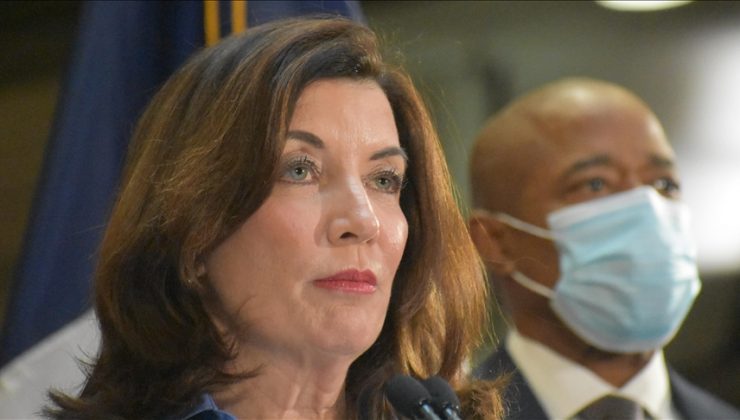 New York’ta maymun çiçeği alarmı: Vali Hochul acil durum ilan etti!