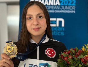 Milli yüzücü Tuncel, Avrupa şampiyonu oldu