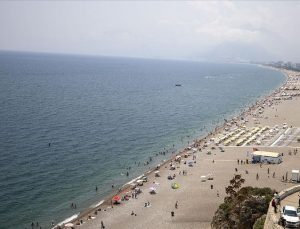 Antalya ve Muğla sahillerinde bayram tatili yoğunluğu