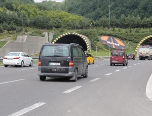 Anadolu Otoyolu Bolu Dağı kesiminde hafta sonu ulaşım tek şeritten sağlanacak