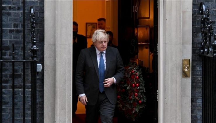 İngiltere Başbakanı Johnson’dan istifa açıklaması
