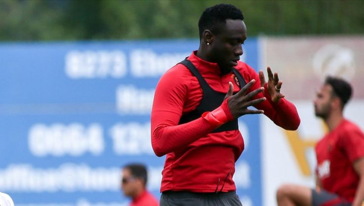 Diagne Galatasaray kampından ayrıldı