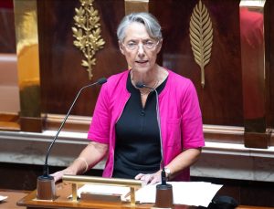 Fransa’yı sarsan istifa kararı! Başbakan Elisabeth Borne resmen duyurdu
