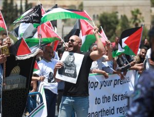 Filistinliler, ABD Başkanı Biden’ı protesto etti