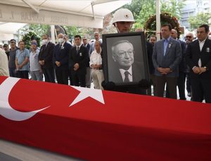 Eski Dışişleri Bakanı Türkmen son yolculuğuna uğurlandı