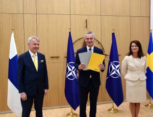 İsveç ve Finlandiya’nın NATO’ya katılım protokolleri imzalandı