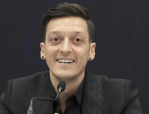 Mesut Özil efsanesi sona erdi