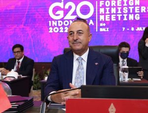 Bakan Çavuşoğlu, G20’de ikili görüşmeler yaptı