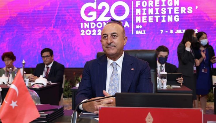 Bakan Çavuşoğlu, G20’de ikili görüşmeler yaptı