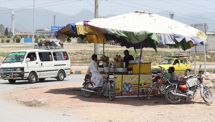 Pakistan’da Cumhurbaşkanı Alvi’den enerji tasarrufu çağrısı