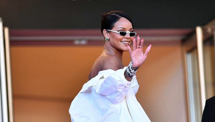 Rihanna, Kim Kardashian’ı tahtından etti