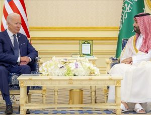 Suudi Arabistan Kralı Selman ile ABD Başkanı Biden ilişkileri güçlendirmenin yollarını görüştü