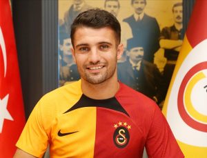 Galatasaray, Fransız futbolcu Dubois ile 3 yıllık sözleşme imzaladı