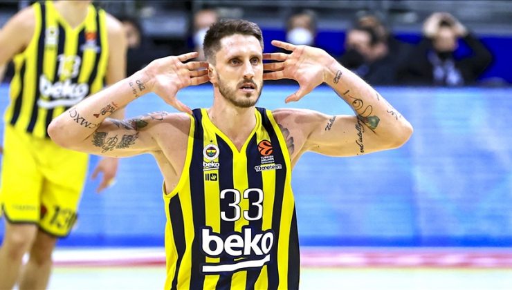 Fenerbahçe Beko’dan ayrılan Polonara, Anadolu Efes’te