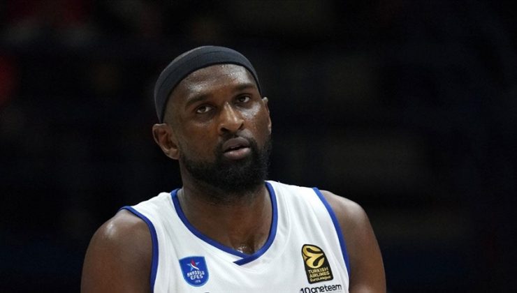 Anadolu Efes’te ABD’li oyuncu Singleton ile yollar ayrıldı