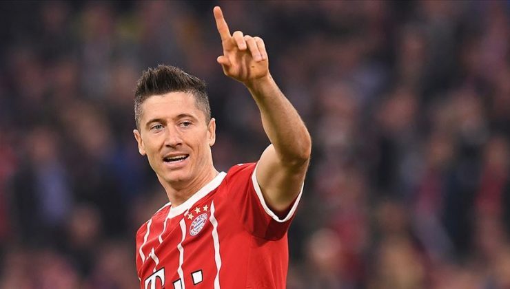 Ve Robert Lewandowski Barcelona’da