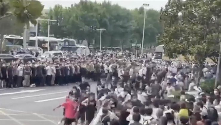 Çin’de kırsal banka mudilerinin protestosu güvenlik güçleriyle arbedeye dönüştü