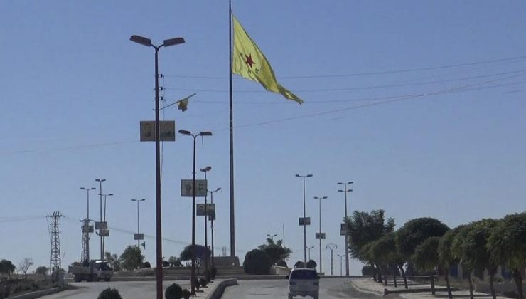 İsveç’te direklere YPG/PKK bayrakları çekildi