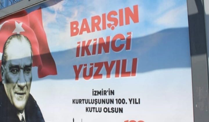 İYİ Parti ile CHP’yi birbirine düşüren İzmir afişi!