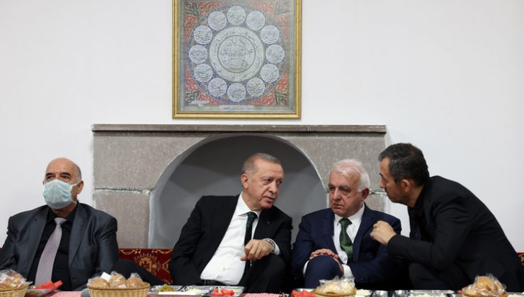 Cumhurbaşkanı Erdoğan muharrem ayı iftarına katıldı