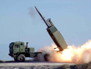 ABD ordusu, Suriye’deki üslerini roketatar sistemi HIMARS’la güçlendiriyor