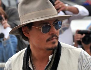 Ünlü oyuncu Johnny Depp avukatı ile aşk yaşıyor