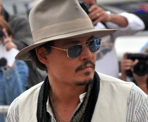 Ünlü oyuncu Johnny Depp avukatı ile aşk yaşıyor