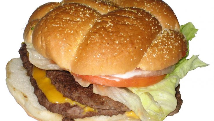 Wendy’s, e-coli nedeniyle dört eyalette sandviçlerden marulu kaldırıyor