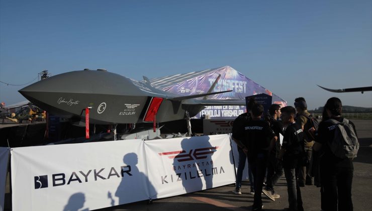 İnsansız savaş uçağı “Bayraktar Kızılelma” TEKNOFEST KARADENİZ’de