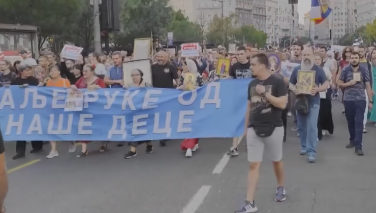Sırbistan’da binlerce kişiden LGBT karşıtı gösteri