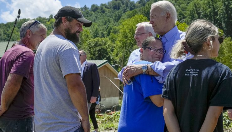 Biden, sel felaketinde 37 kişinin hayatını kaybettiği Kentucky’yi ziyaret etti