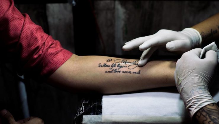 Dövme yaptıranlar dikkat: Mürekkepte kanser riski