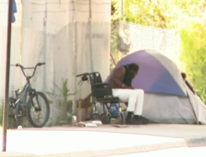 Miami sakinleri evsiz konutları planına tepkili