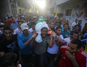 İsrail saldırılarında ölen 5 Filistinli toprağa verildi