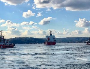 İstanbul açıklarında iki gemi çarpıştı