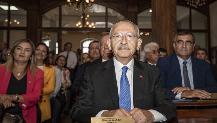 Kılıçdaroğlu, Erzurum Kongresi’nin yapıldığı binayı gezdi