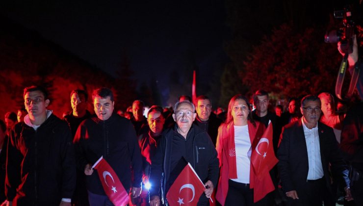 Kılıçdaroğlu ile Uysal, “Zafer Yürüyüşü”ne katıldı
