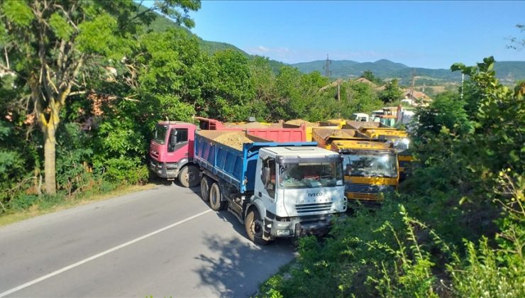 Kosova’nın kuzeyinde tüm barikatlar kaldırıldı