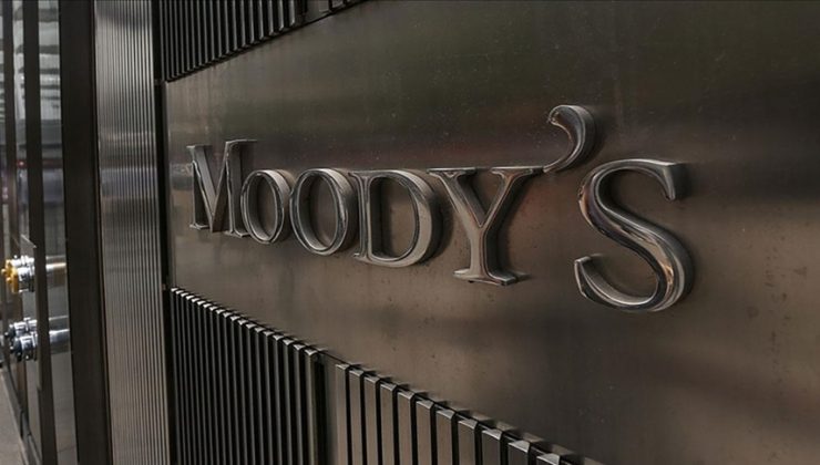 Moody’s Türkiye’nin kredi notunu iki kademe yükseltti