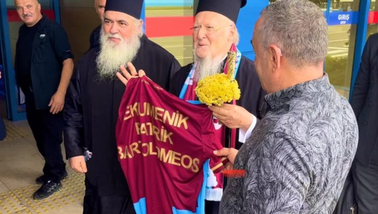 Trabzon’da skandal: Fener Rum Patriği Bartholomeos’a ‘ekümenik’ yazılı Trabzonspor forması hediye edildi