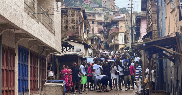 Sierre Leone’da 21 sivil ve 6 polis öldü