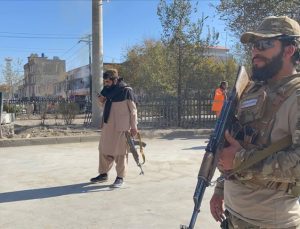 Afganistan’da camideki patlamada 21 kişi öldü