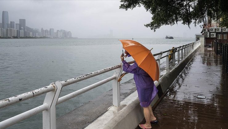 Hong Kong’da tayfun alarmı: Okullar ve borsa geçici olarak kapatıldı