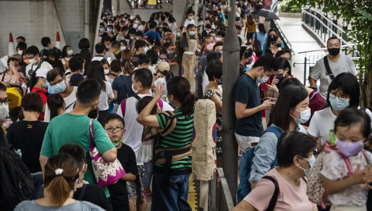 Hong Kong’daki Peak tramvayları, yeniden hizmete açıldı