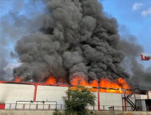 Uşak’ta fabrika yangını