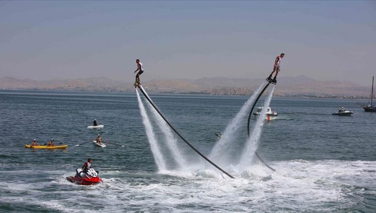 “10. Van Denizi Su Sporları Festivali” başladı