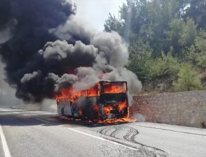 Yolcu otobüsü alev aldı, 36 kişi ölümden döndü
